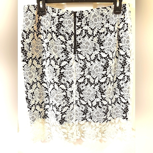 Tahari Skirt - Picture 3 of 4